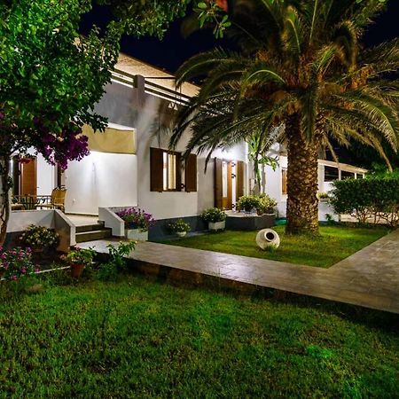 Irini Studios Skyros Bagian luar foto