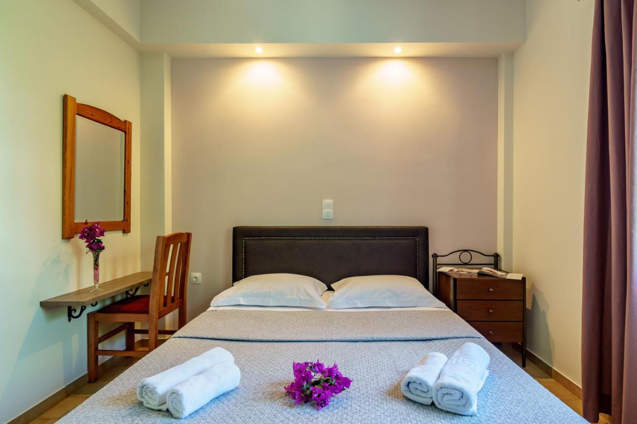 Irini Studios Skyros Bagian luar foto