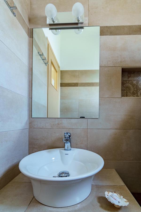Irini Studios Skyros Bagian luar foto