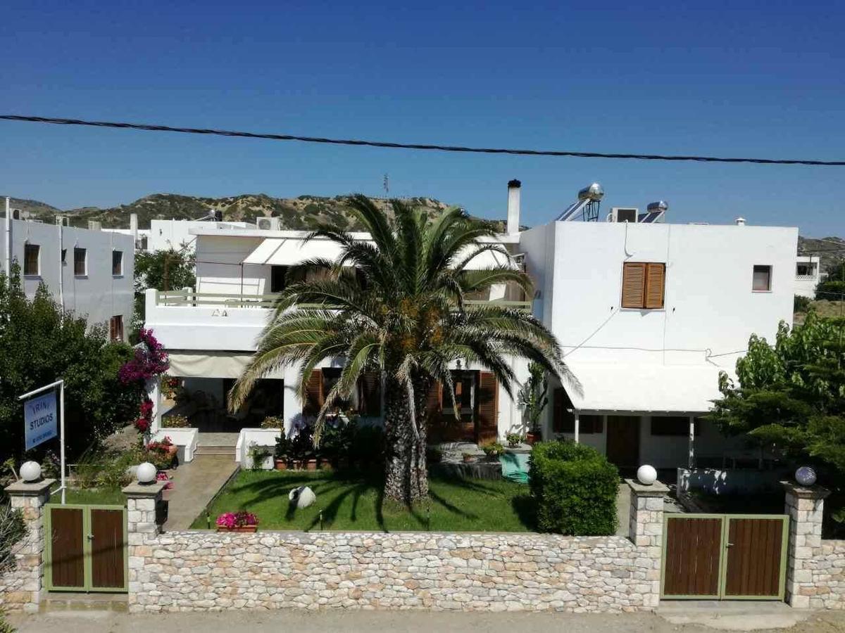 Irini Studios Skyros Bagian luar foto